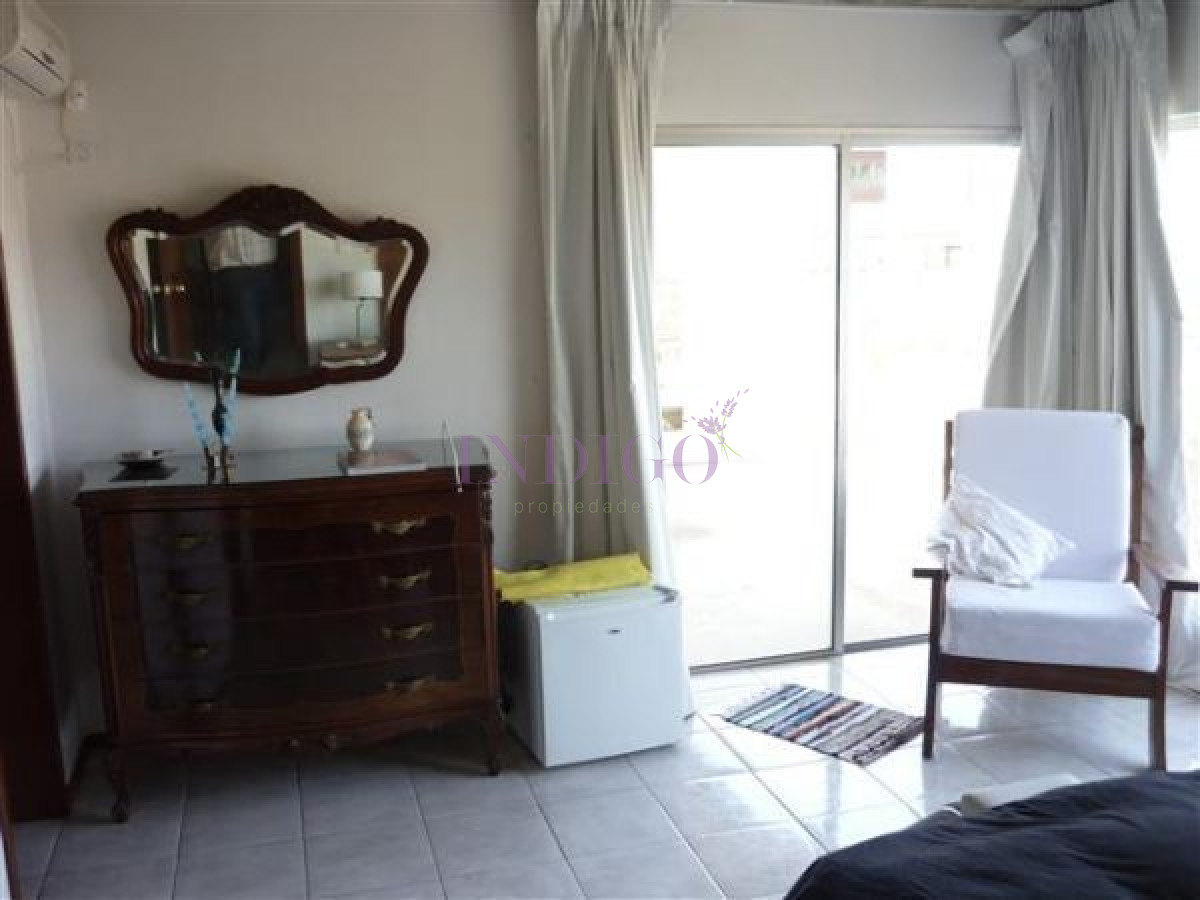 Casa Ref.863 - Casa en Alquiler a metros del mar, con Piscina y Parrillero