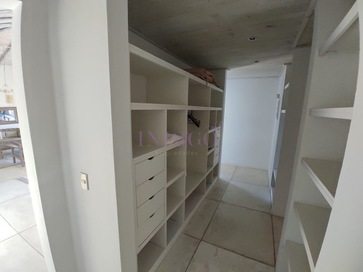 Casa Ref.766 - Casa en Pinar del Faro, piscina y parrillero, 4 Dormitorios mas playroom y servicio