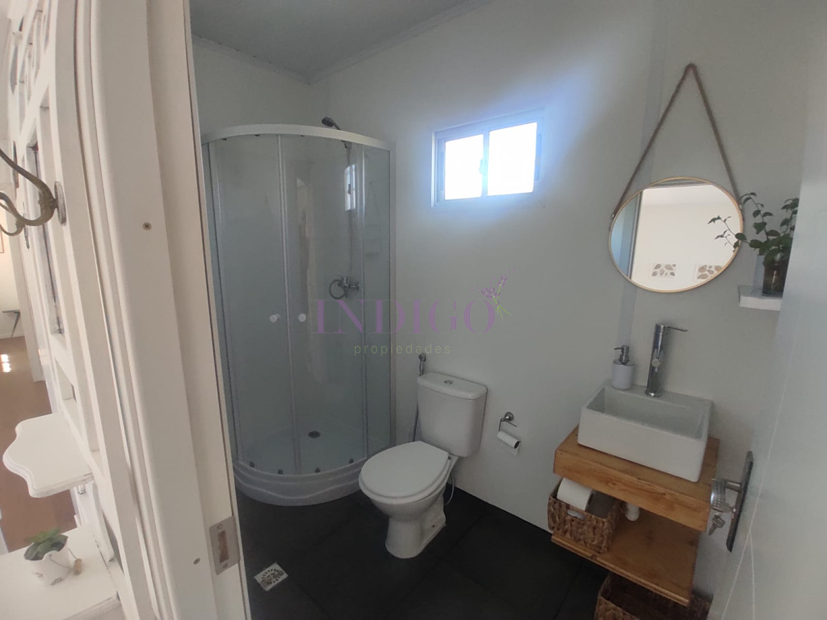 Casa Ref.897 - Casa alquiler calle 5 Balneario, 3 ambientes