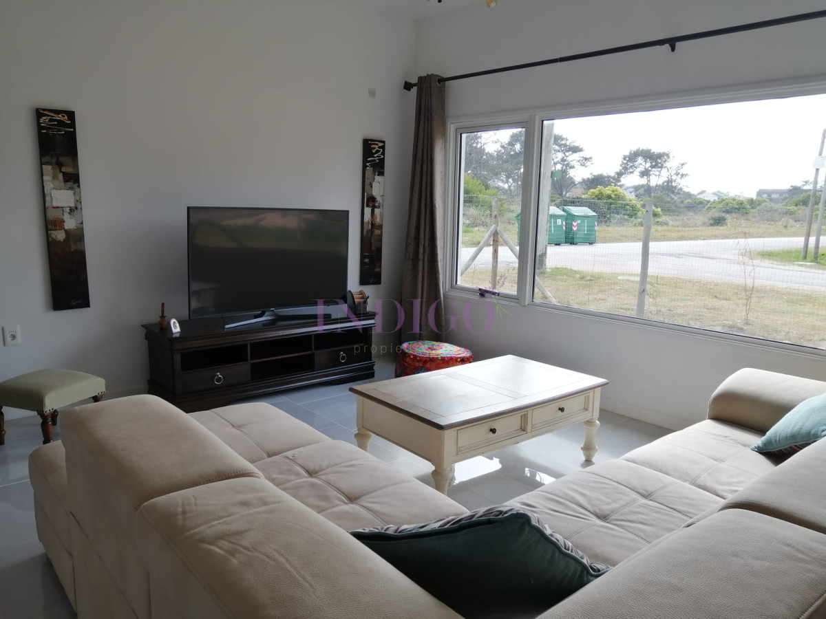 Casa Ref.1329 - Manantiales en alquiler 3 dorm.