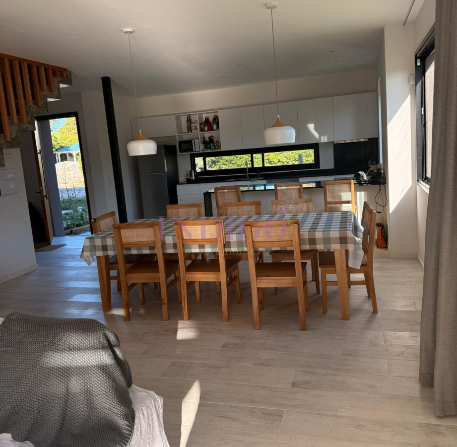 Casa Ref.1343 - Casa en alquiler La barra, 3 dorm, 3 baños, parrillero.