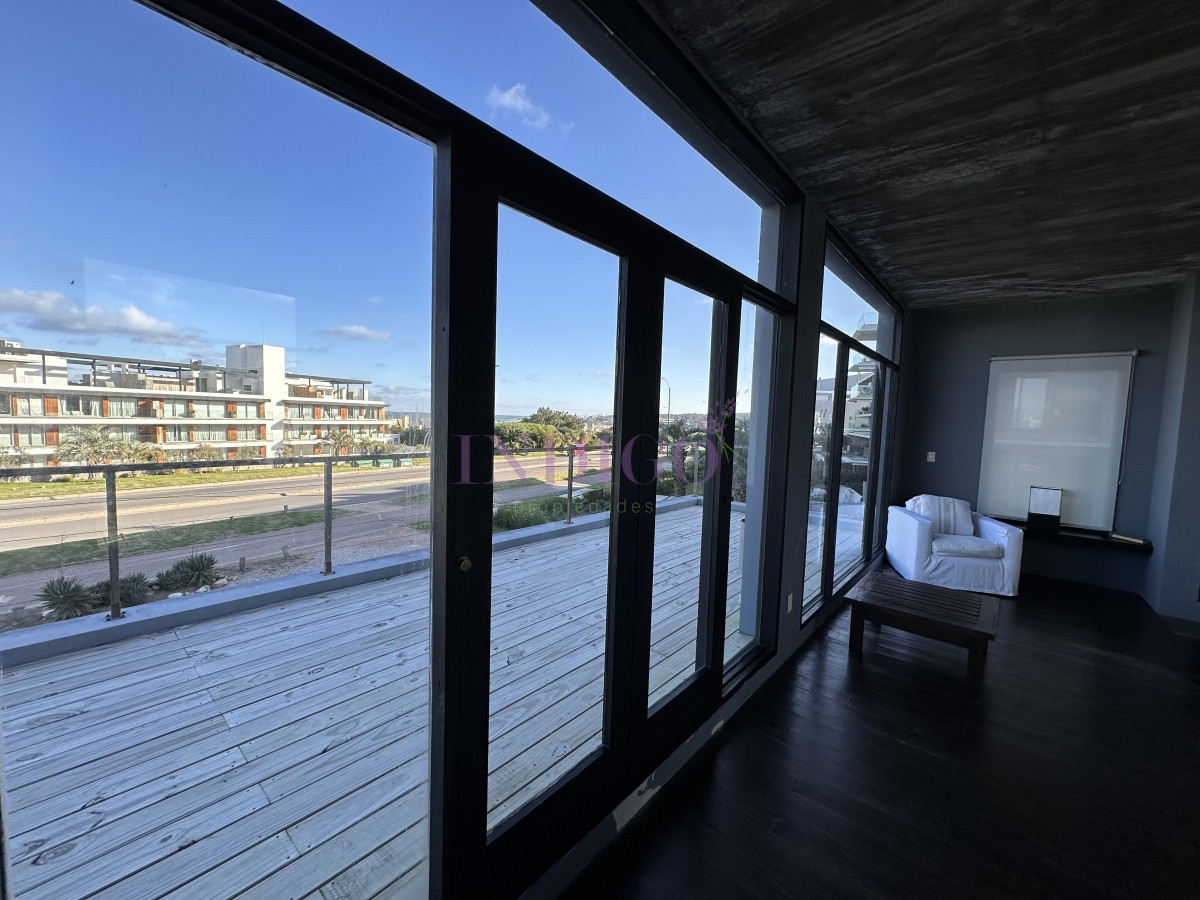 Casa Ref.1103 - Casa en alquiler en Manantiales 3 dorm y dependencia con piscina