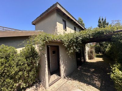 Casa en La Barra, 3 dorm y 2 baños, en alquiler