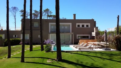Casa en alquiler Laguna blanca capacidad 10 pesonas