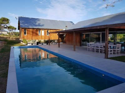 Casa en alquiler en Pinar del Faro, ambientes amplios y disfrutables.