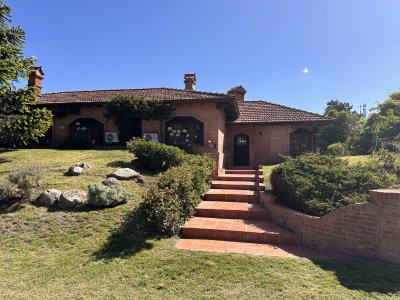 Casa en Montoya en alquiler temporal 4 dorm con piscina climatizada .