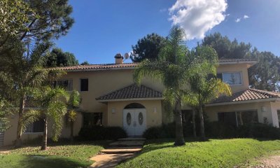 Casa en barrio La Alborada en venta