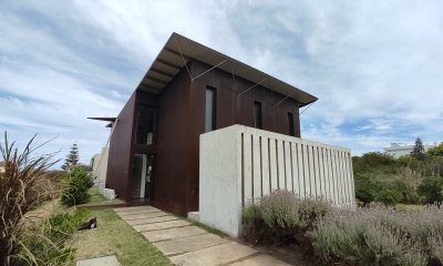 Casa en venta y alquiler, Punta Piedras muy buena vista, 3 dormitorios