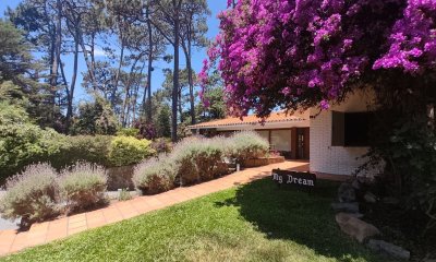 Hermosa y amplia casa en la mansa, Piscina y Parillero, parque cerrado y grande!