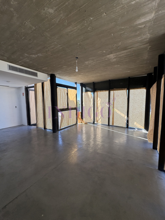 Local Comercial Ref.1368 - Alquiler de local con vivienda en Manantía 