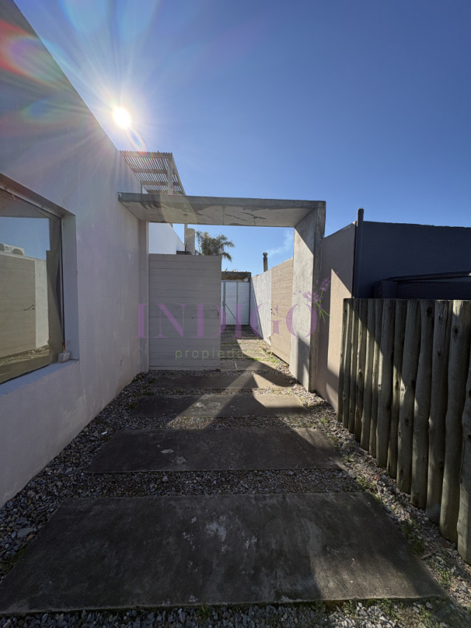 Local Comercial Ref.1368 - Alquiler de local con vivienda en Manantía 