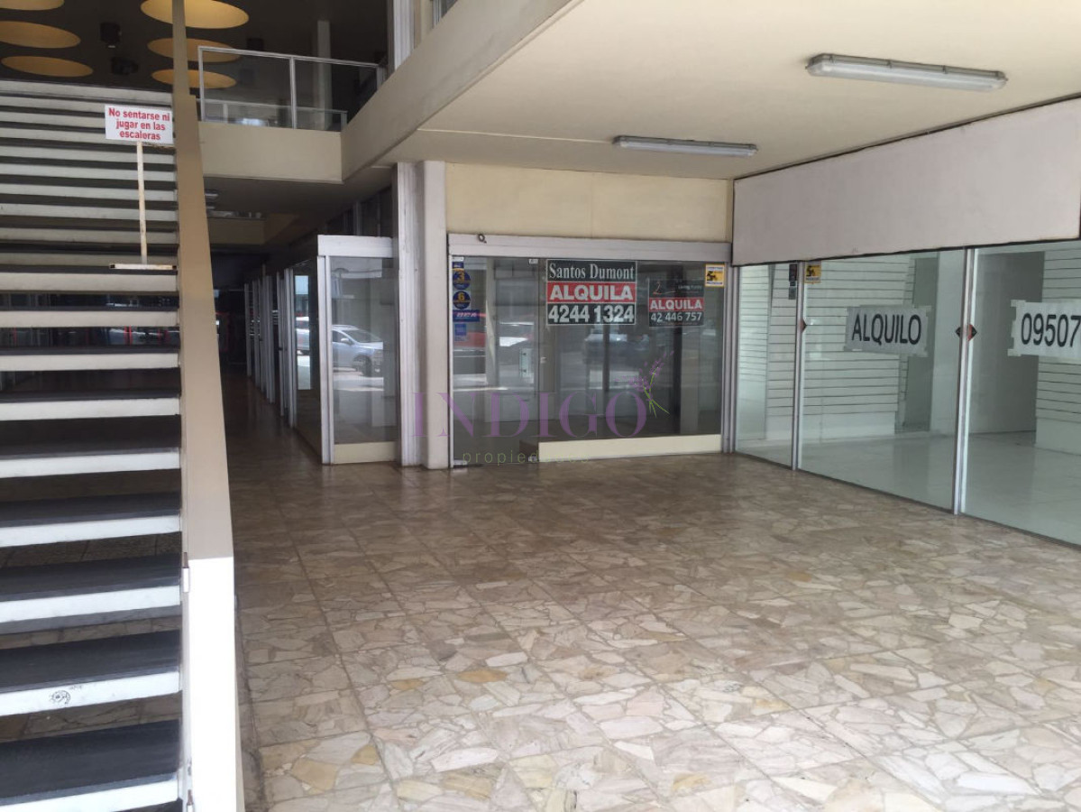 Local Comercial Ref.270 - Local en venta en plena Avenida Gorlero.