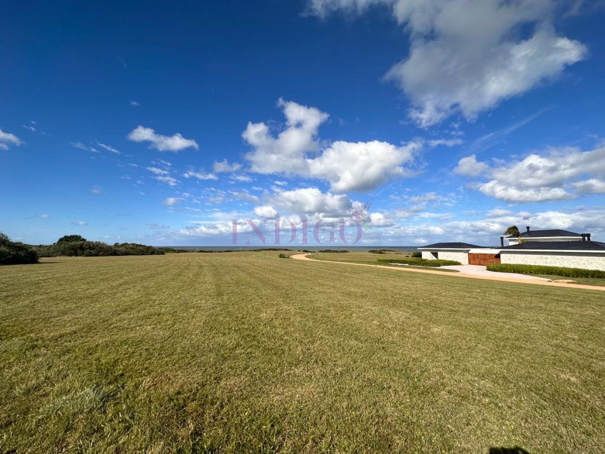 Terreno Ref.1080 - Lote en Barrio Privado de 3411 mts con vista al mar 