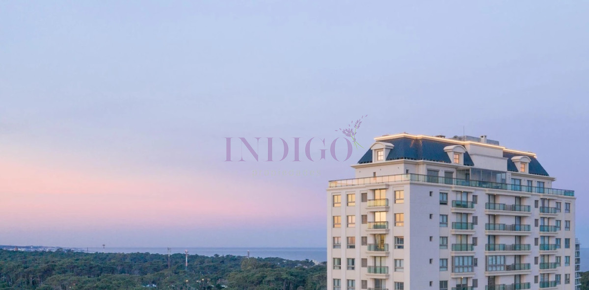 Apartamento Ref.976 - Venta de apartamento 3 Dormitorios en Punta del Este, Uruguay