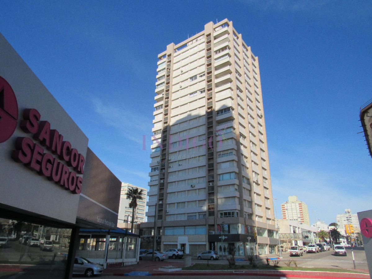 Apartamento Ref.644 - Apartamento con vista a la mansa, 2 dormitorios, 1 baño, muy luminoso!