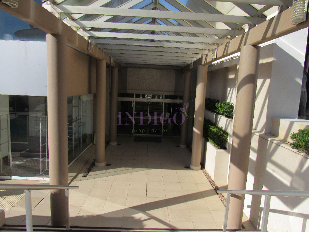 Apartamento Ref.644 - Apartamento con vista a la mansa, 2 dormitorios, 1 baño, muy luminoso!