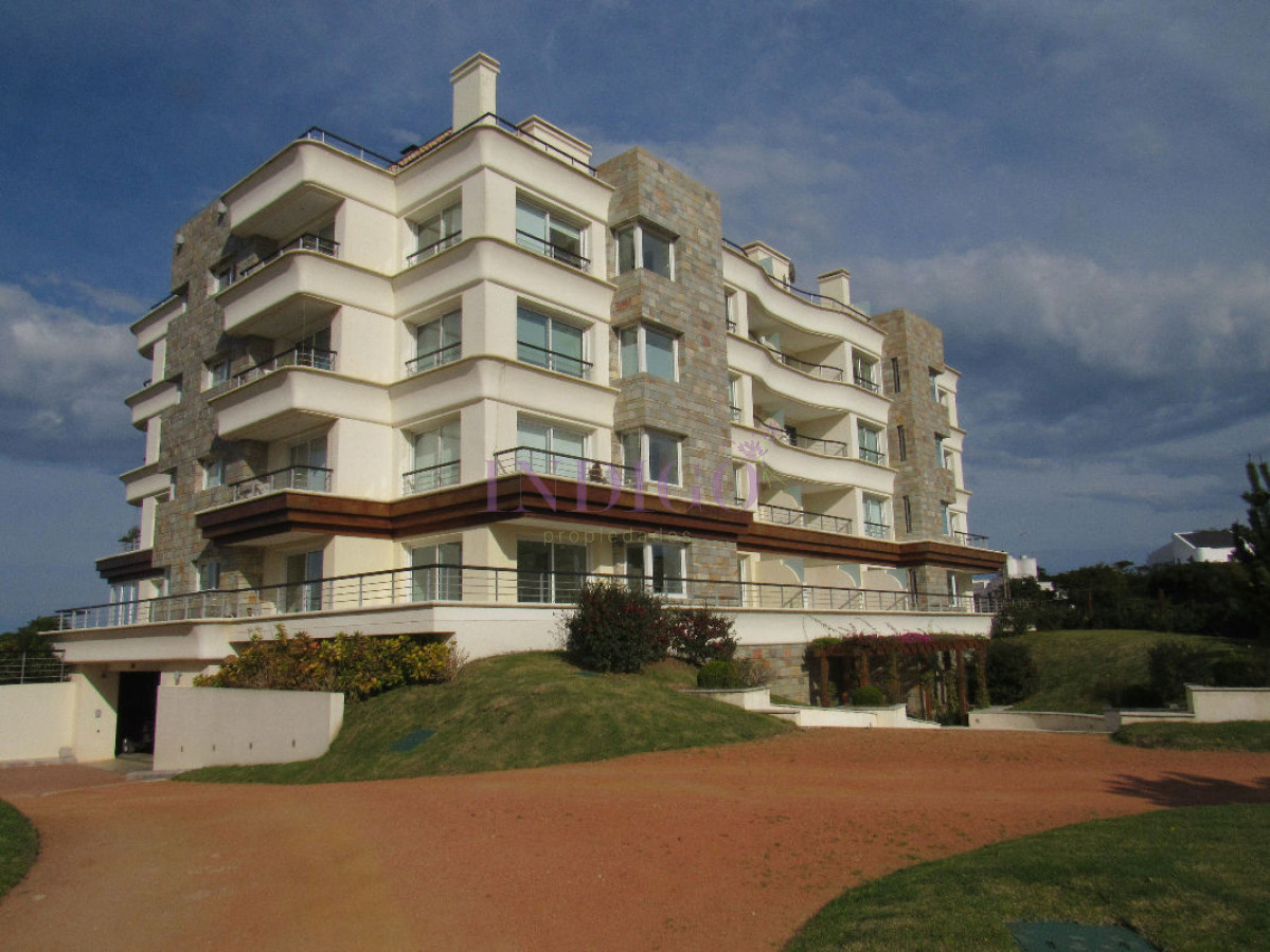 Apartamento Ref.80 - Apartamento en , 2 dormitorios *