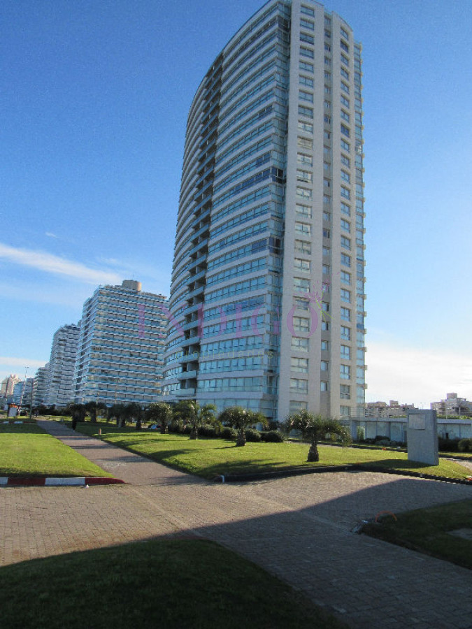 Apartamento Ref.125 - Le Parc, piso 23 en alquiler 