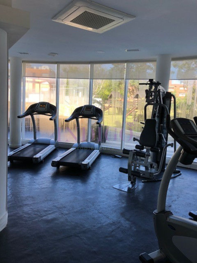 Apartamento Ref.132 - Apartamento alquiler en la Mansa, 2 dormitorios mas dependencia con vista al mar.
