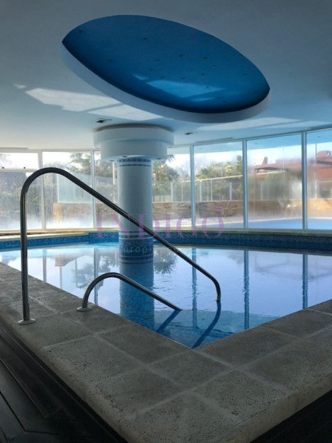 Apartamento Ref.132 - Apartamento alquiler en la Mansa, 2 dormitorios mas dependencia con vista al mar.