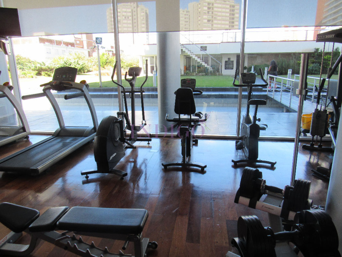 Apartamento Ref.9 - Departamento en venta y alquiler de 3 dormitorios con parrillero propio, 3 dormitorios .