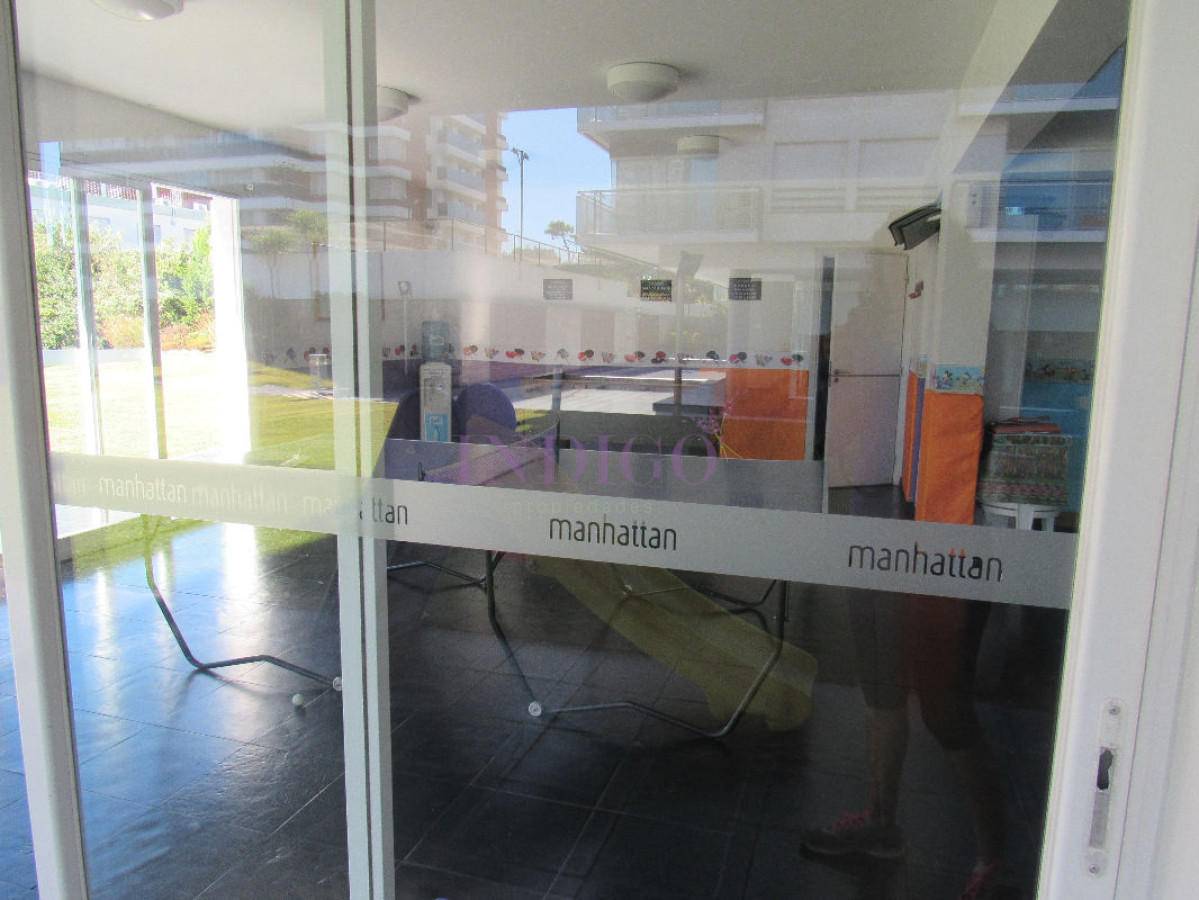 Apartamento Ref.9 - Departamento en venta y alquiler de 3 dormitorios con parrillero propio, 3 dormitorios .