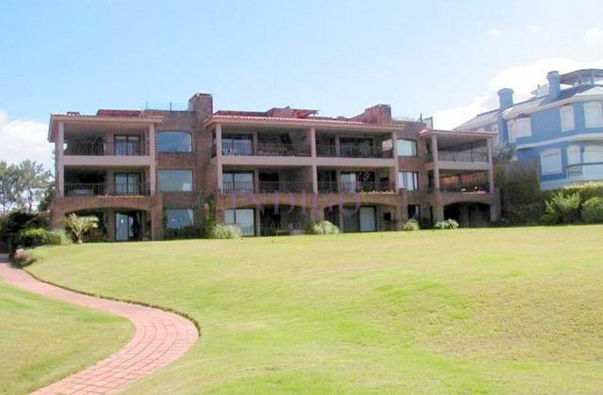 Apartamento Ref.170 - Apartamento en Manantiales, 2 dormitorios *