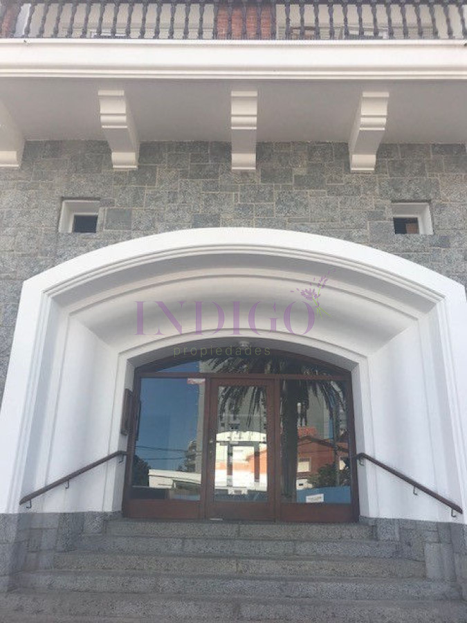 Apartamento Ref.212 - Muy buen departamento en alquiler en la Peninsula, 2 dormitorios y medio.