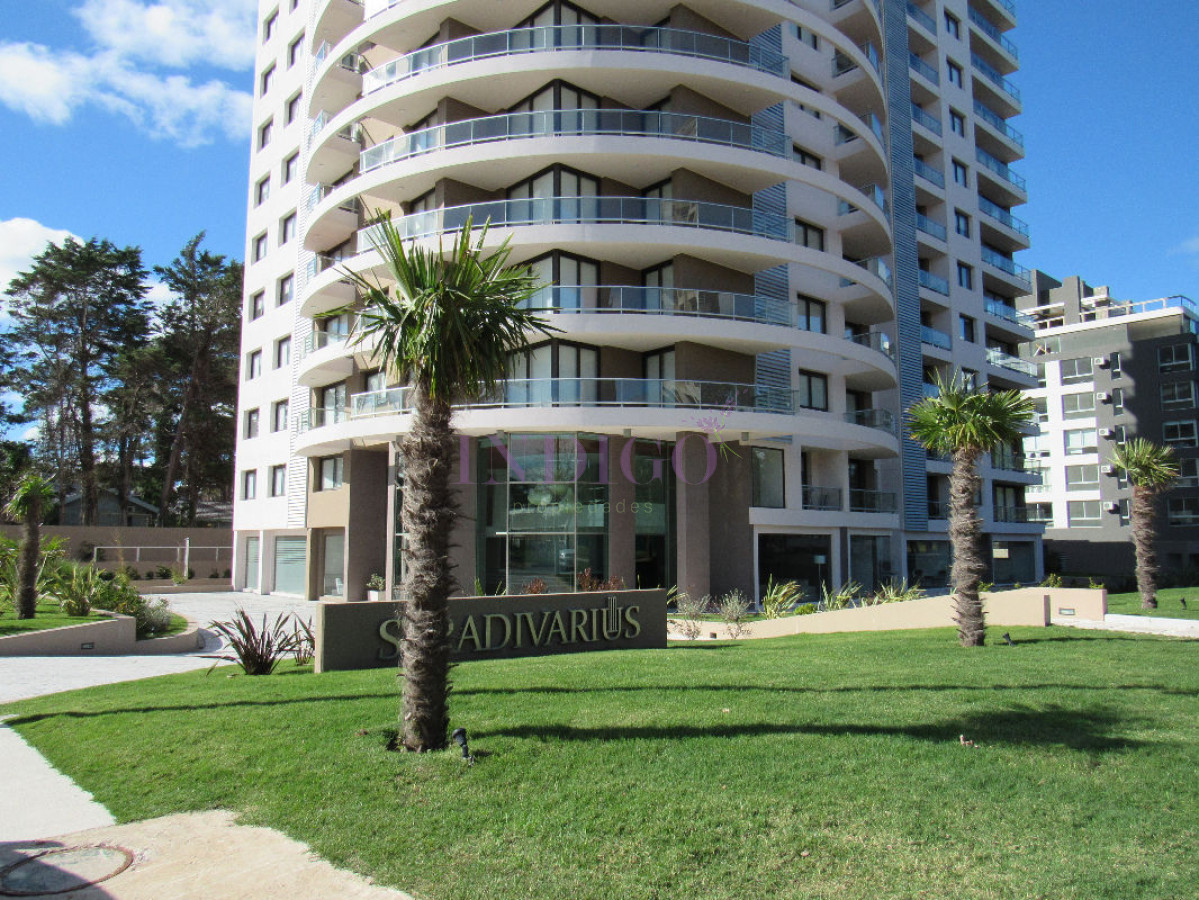 Apartamento Ref.13 - Departamento en alquiler zona Cantegril, 2 dormitorios .