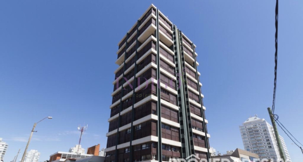 Apartamento Ref.523 - Venta y alquiler en la Peninsula, 3 dormitorios.