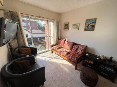 En venta apartamento 1 dormitorio con cochera en Aidy Grill, Punta del Este