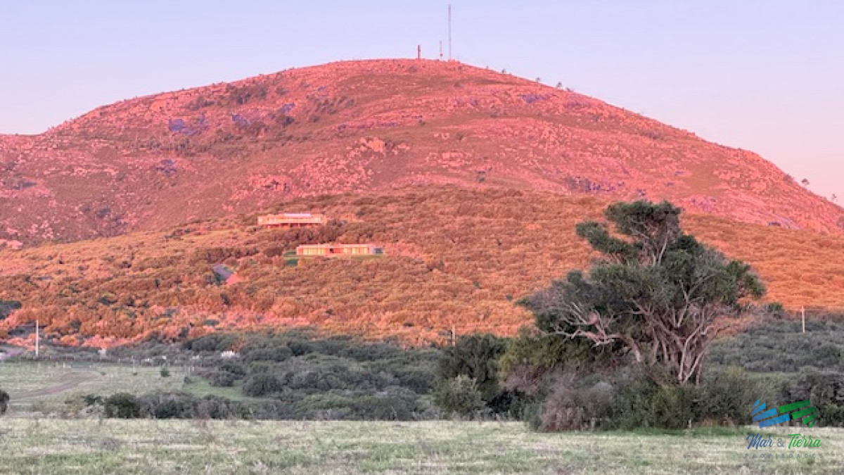 Campo Ref.5463 - Chacra de 6 has con 664 m2 - cerca de Piriapolis y del parque de fauna natural