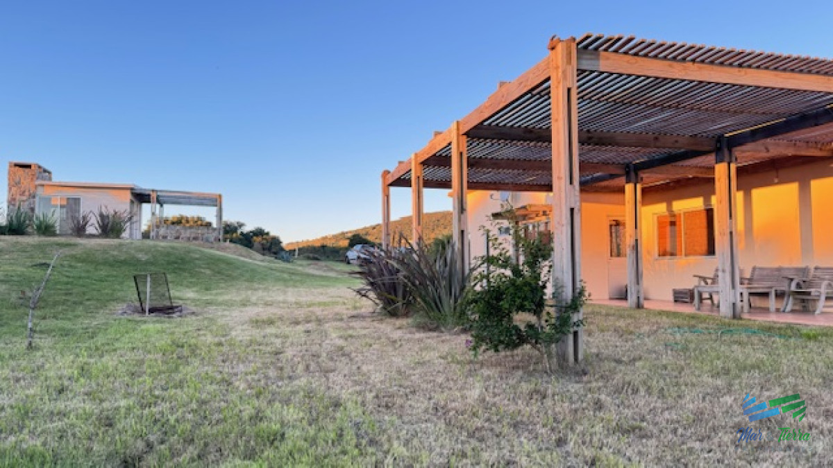 Campo Ref.5463 - Chacra de 6 has con 664 m2 - cerca de Piriapolis y del parque de fauna natural