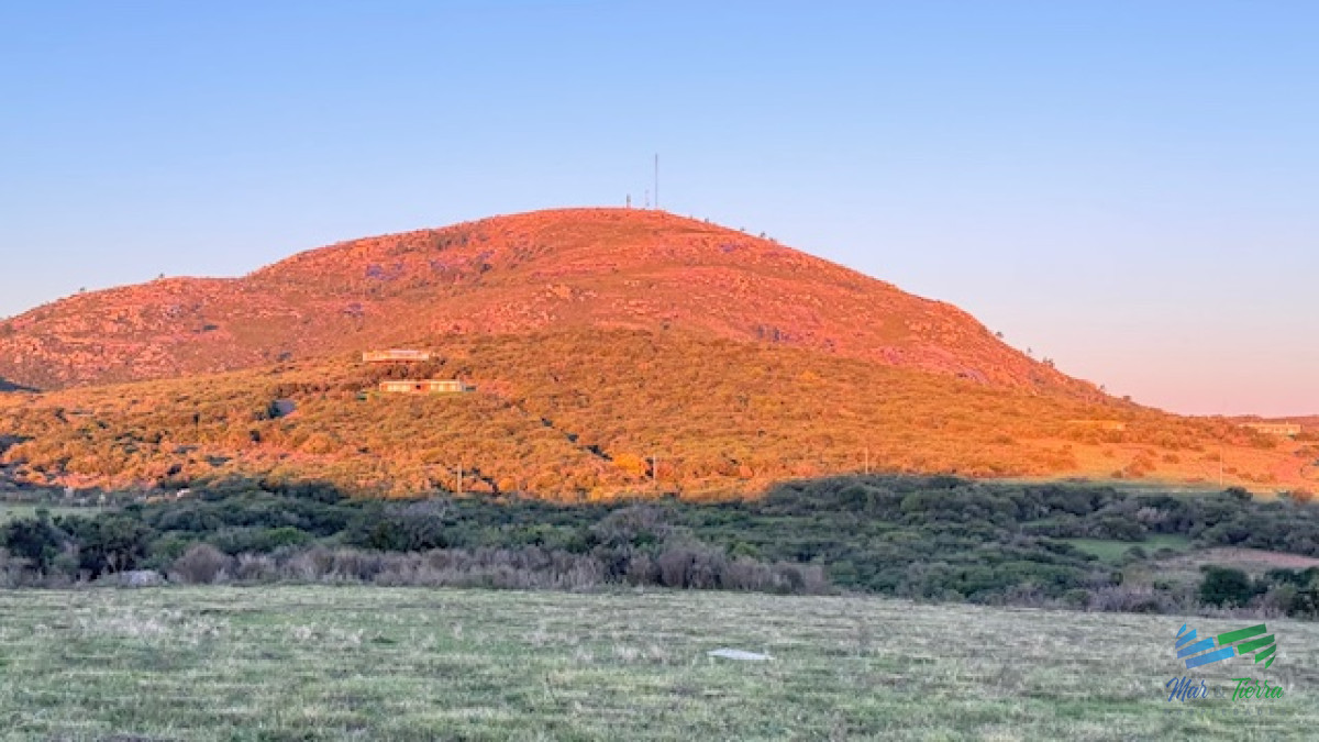 Campo Ref.5463 - Chacra de 6 has con 664 m2 - cerca de Piriapolis y del parque de fauna natural