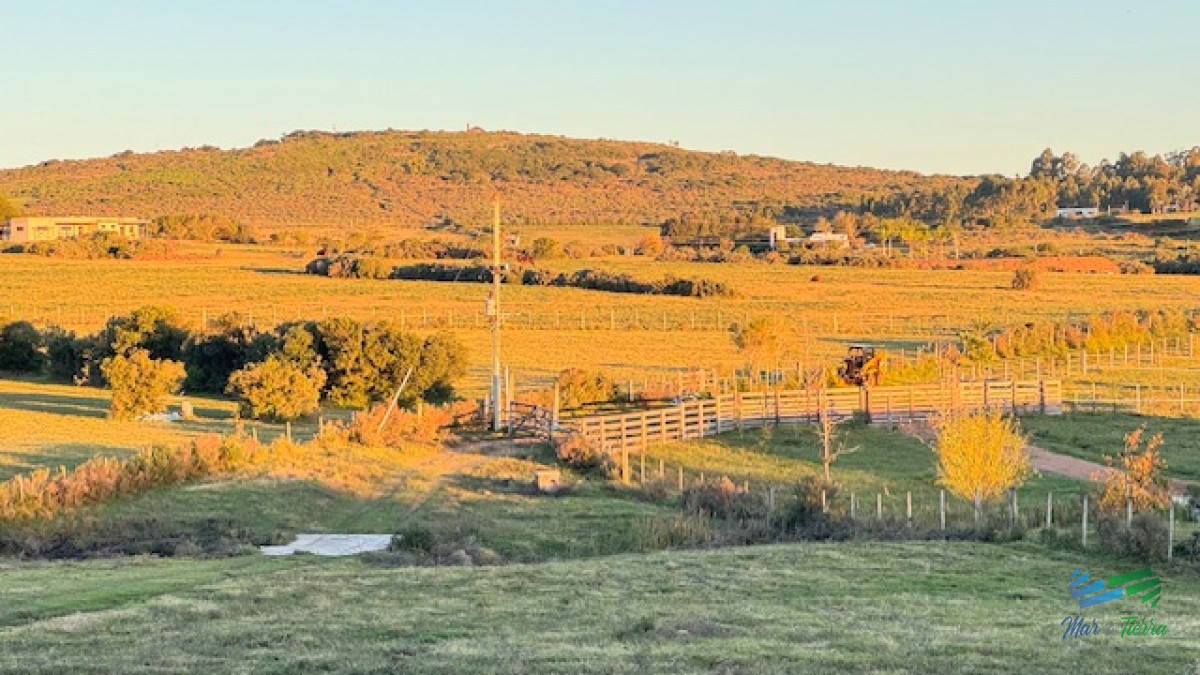Campo Ref.5463 - Chacra de 6 has con 664 m2 - cerca de Piriapolis y del parque de fauna natural