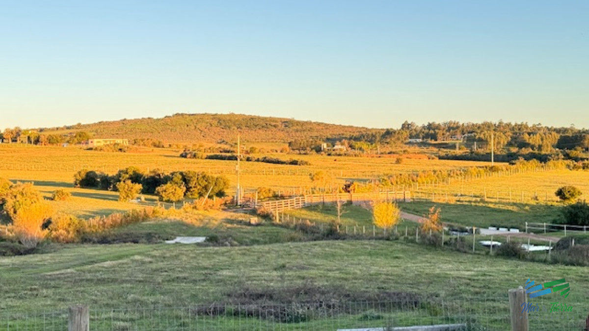 Campo Ref.5463 - Chacra de 6 has con 664 m2 - cerca de Piriapolis y del parque de fauna natural