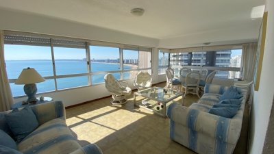 Apto de 3 dormitorios 3 Baños con una vista muy buena a playa mansa y Brava - Consulte por alquiler de Verano