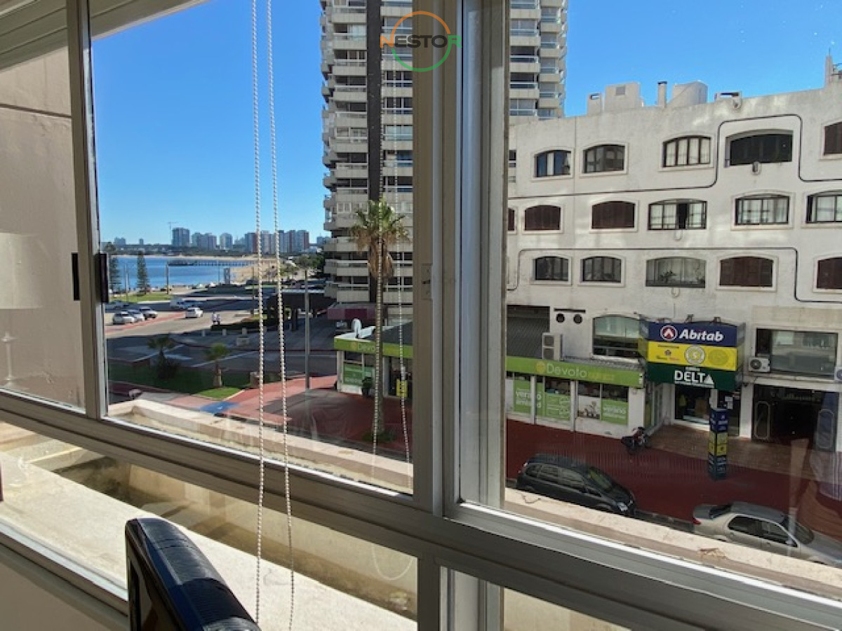 Apartamento ID.5360 - Muy lindo departamento 2 domitorios 2 baños en plena entrada a la peninsula.