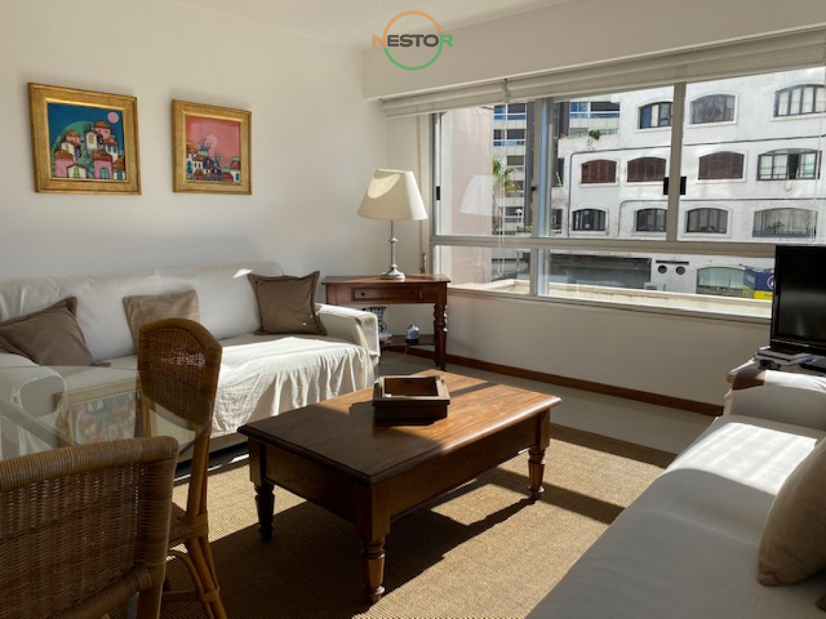 Apartamento ID.5360 - Muy lindo departamento 2 domitorios 2 baños en plena entrada a la peninsula.