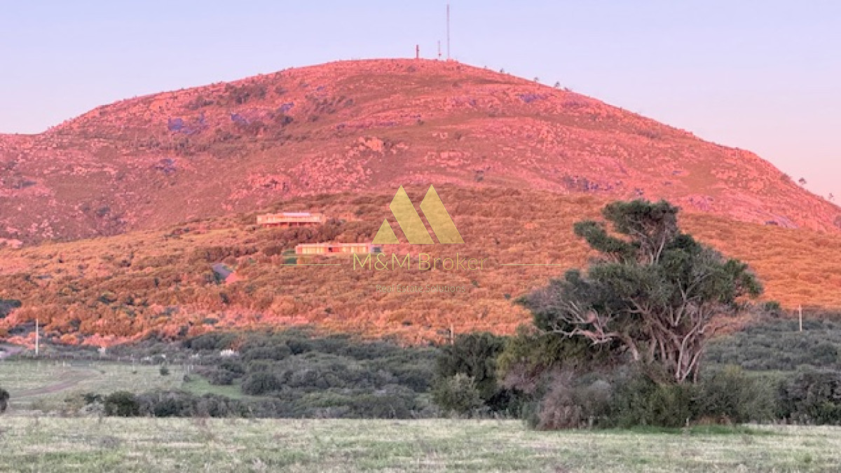 Campo Ref.375 - Chacra de 6 has con 664 m2 - cerca de Piriapolis y del parque de fauna natural