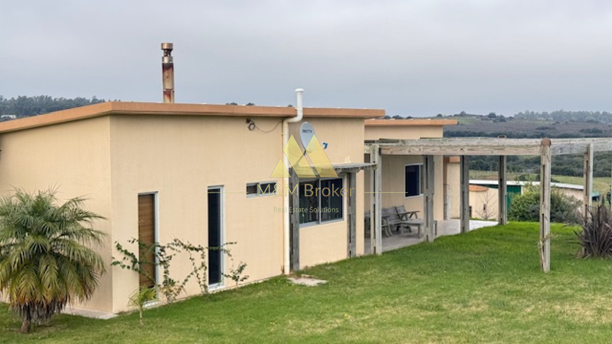 Campo Ref.375 - Chacra de 6 has con 664 m2 - cerca de Piriapolis y del parque de fauna natural