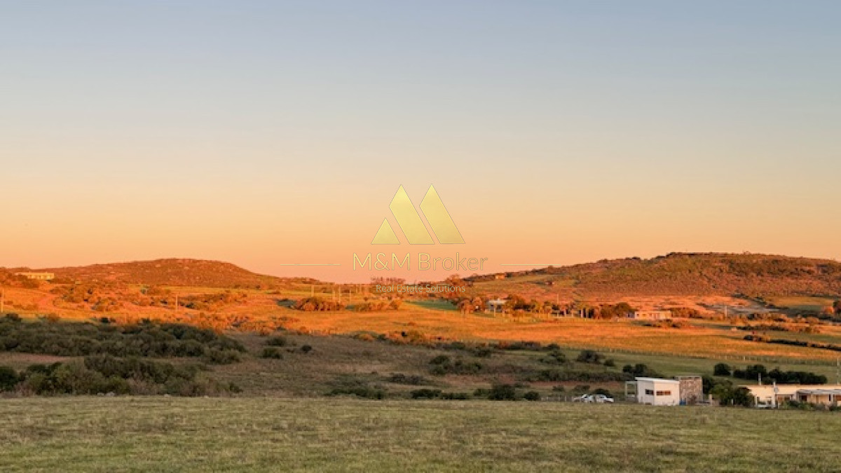 Campo Ref.375 - Chacra de 6 has con 664 m2 - cerca de Piriapolis y del parque de fauna natural