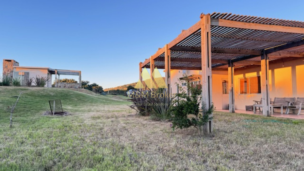 Campo Ref.375 - Chacra de 6 has con 664 m2 - cerca de Piriapolis y del parque de fauna natural