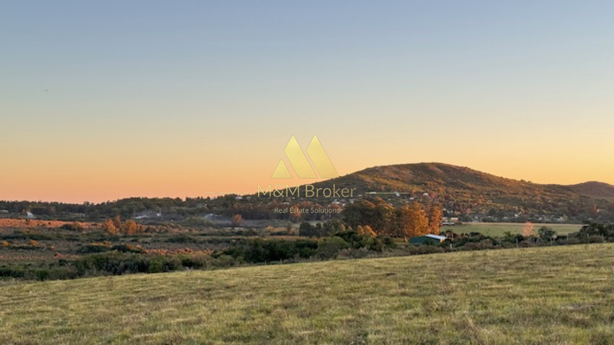 Campo Ref.375 - Chacra de 6 has con 664 m2 - cerca de Piriapolis y del parque de fauna natural