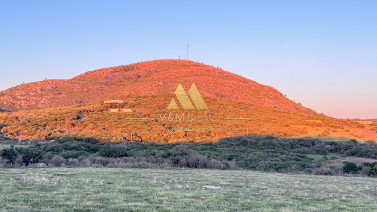 Campo Ref.375 - Chacra de 6 has con 664 m2 - cerca de Piriapolis y del parque de fauna natural