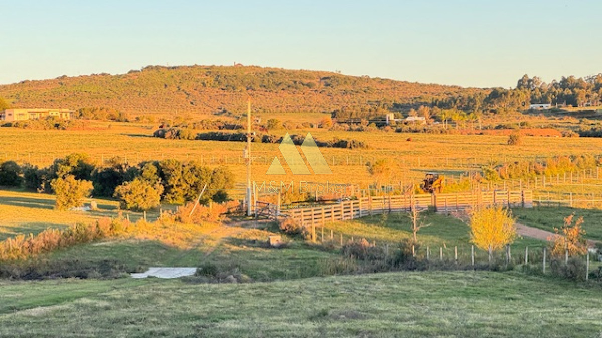 Campo Ref.375 - Chacra de 6 has con 664 m2 - cerca de Piriapolis y del parque de fauna natural