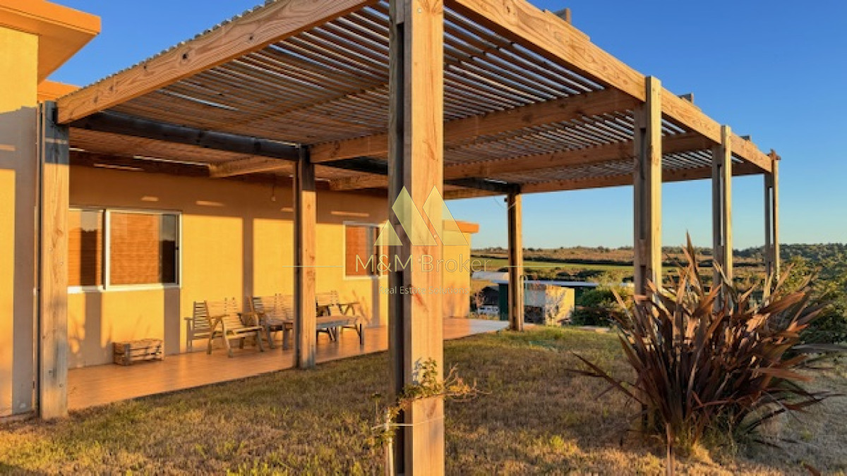 Campo Ref.375 - Chacra de 6 has con 664 m2 - cerca de Piriapolis y del parque de fauna natural