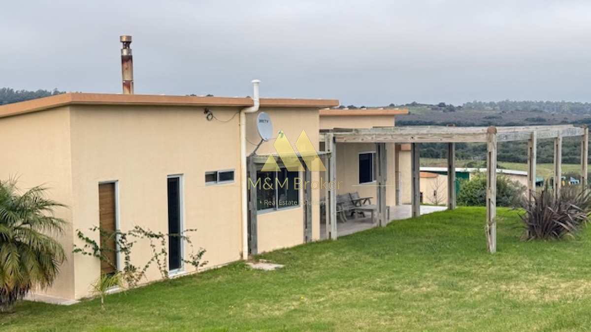 Campo Ref.375 - Chacra de 6 has con 664 m2 - cerca de Piriapolis y del parque de fauna natural