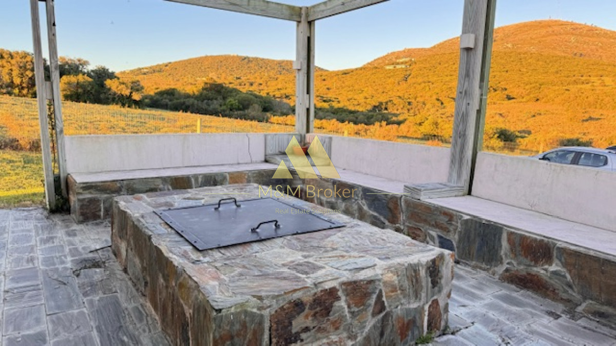 Campo Ref.375 - Chacra de 6 has con 664 m2 - cerca de Piriapolis y del parque de fauna natural