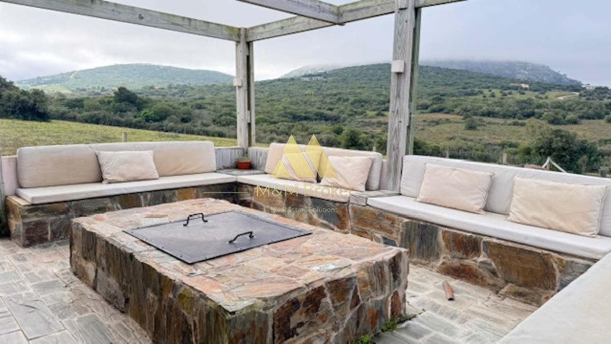 Campo Ref.375 - Chacra de 6 has con 664 m2 - cerca de Piriapolis y del parque de fauna natural